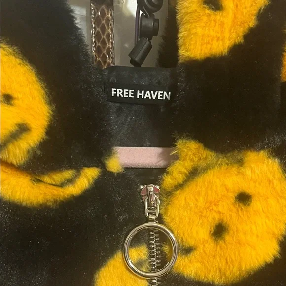 Free Haven Fuzzy Smiley Face Jacket - Picture 2 of 6